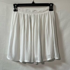 Forever 21 White Cream Crochet Detail Flowy Pleated Skirt Size XS